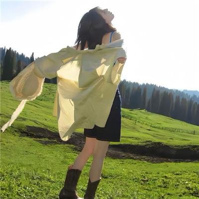 三个带面纱的女子
